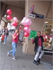 20 - Flyering with pink balloons
